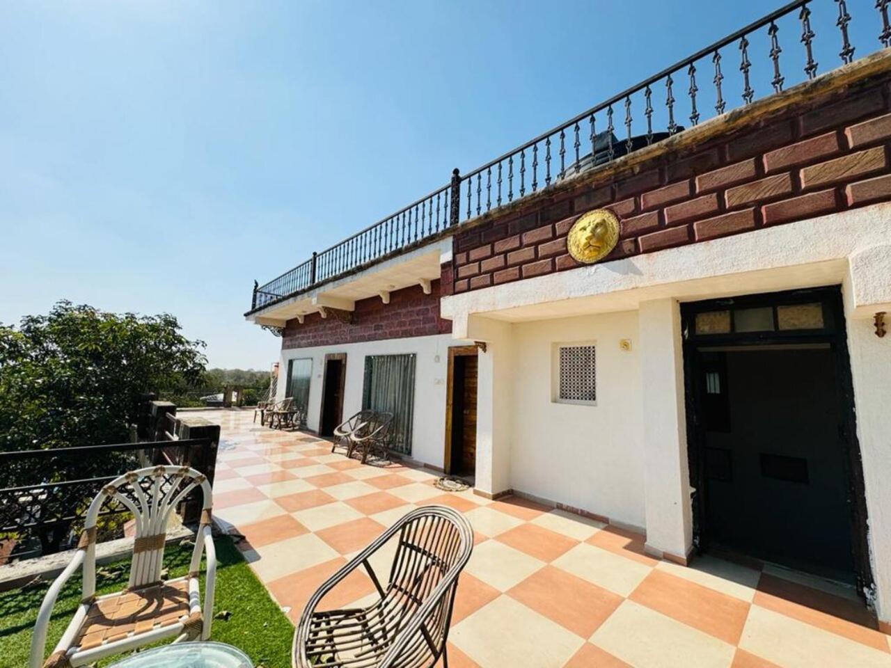 סאסאן גיר Gir Lions Paw Resort With Swimming Pool מראה חיצוני תמונה