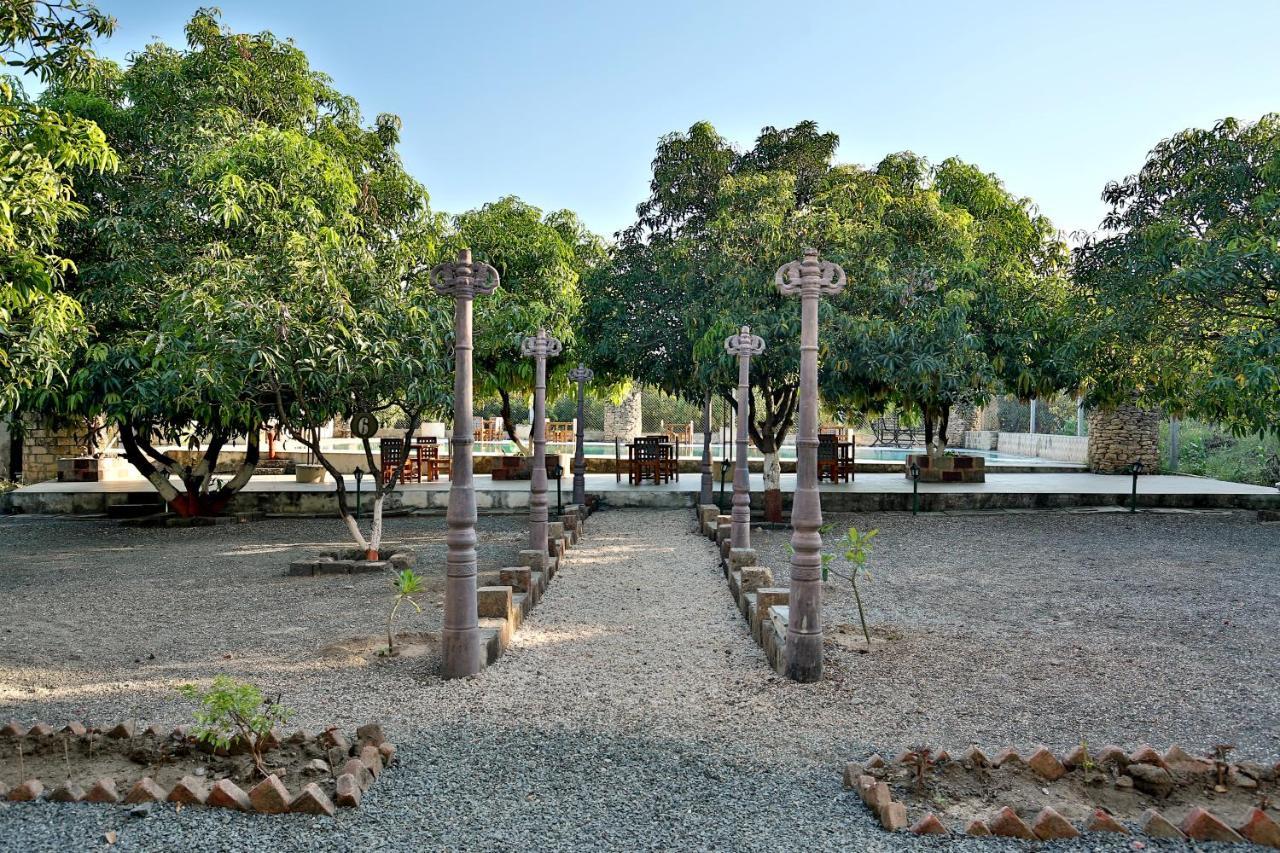 סאסאן גיר Gir Lions Paw Resort With Swimming Pool מראה חיצוני תמונה