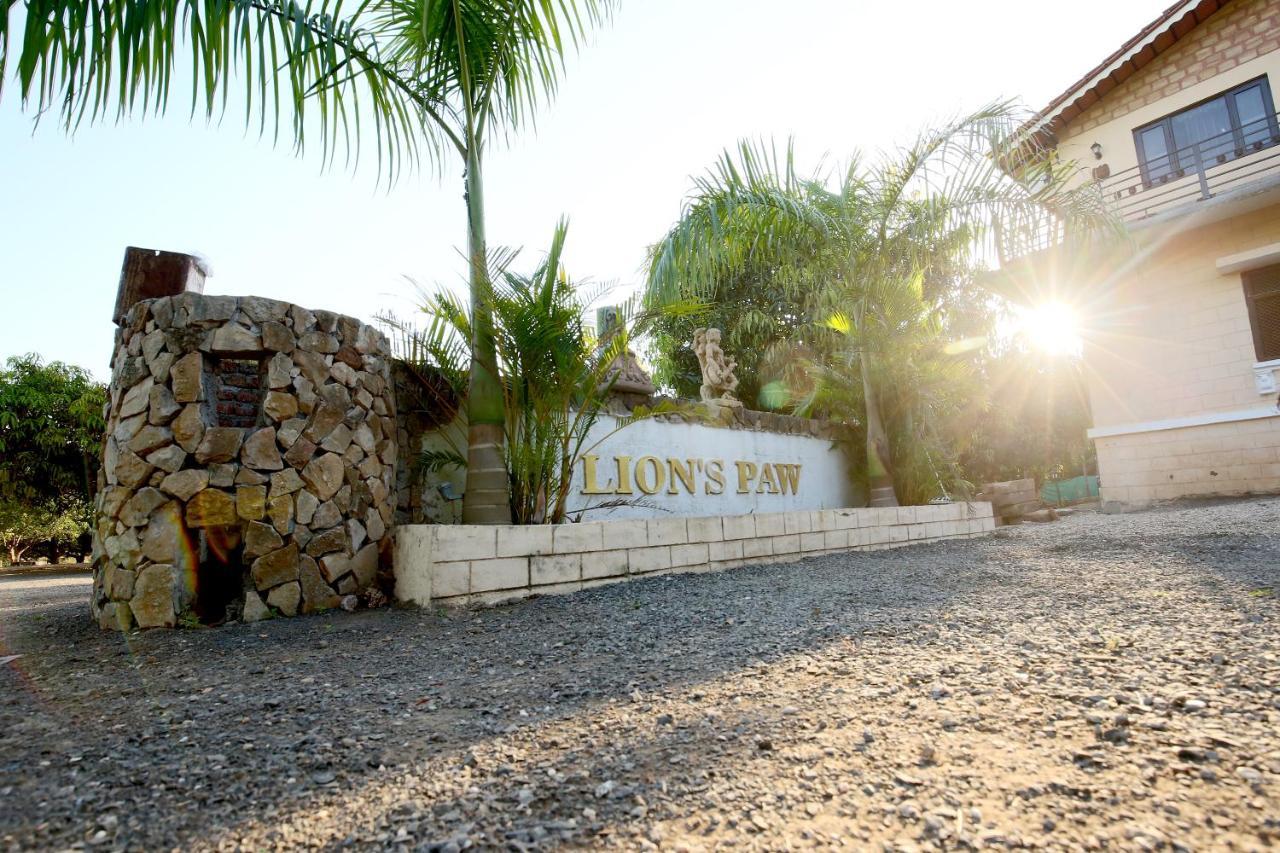 סאסאן גיר Gir Lions Paw Resort With Swimming Pool מראה חיצוני תמונה
